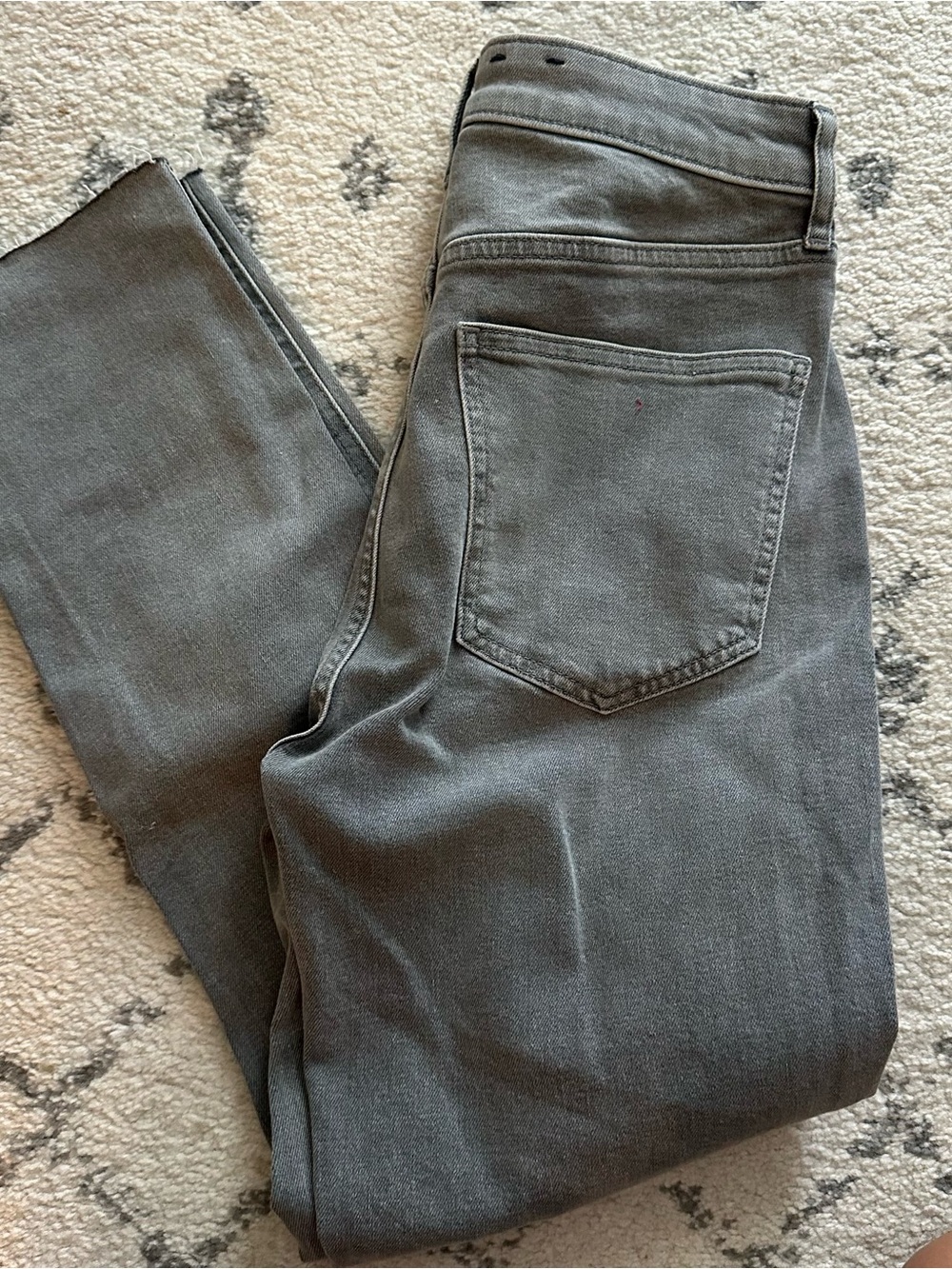 NWOT GAP Women's Grey Slim Jeans - Size 28